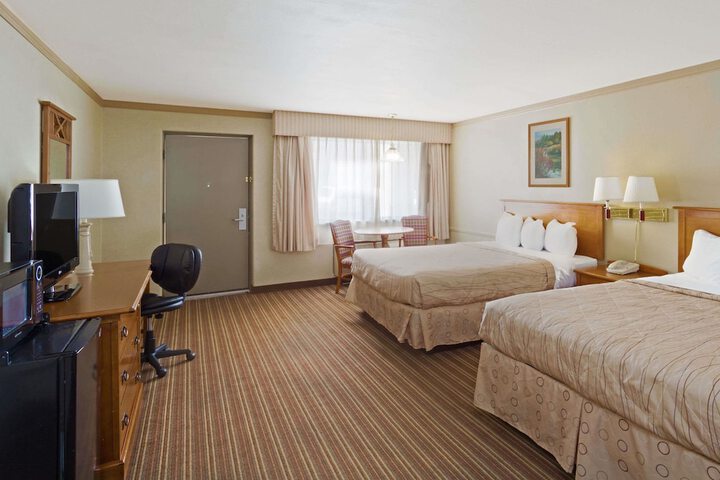 Room 5 of 22
