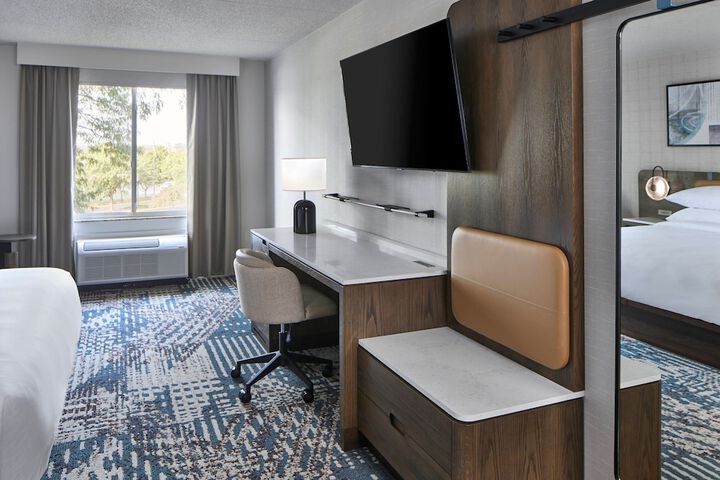 Delta Hotels by Marriott Toledo