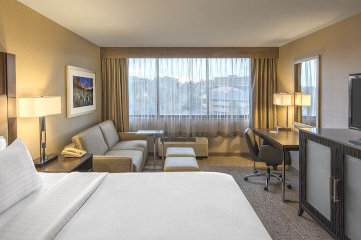 Holiday Inn Denver Lakewood by IHG
