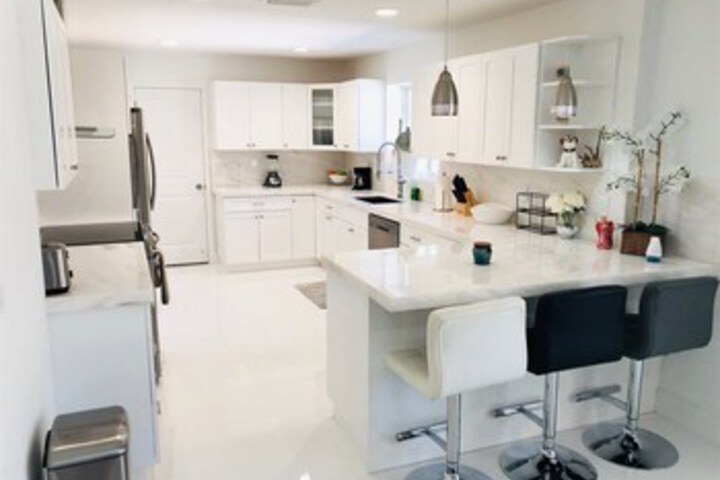 Luxe Miami Shores Home With Pool & BBQ