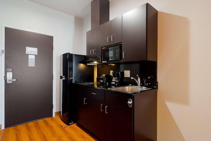 Room 13 of 29