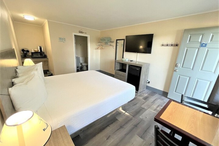 Room 162 of 179