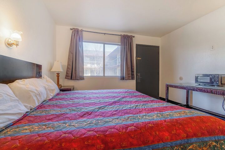 Room 104 of 123
