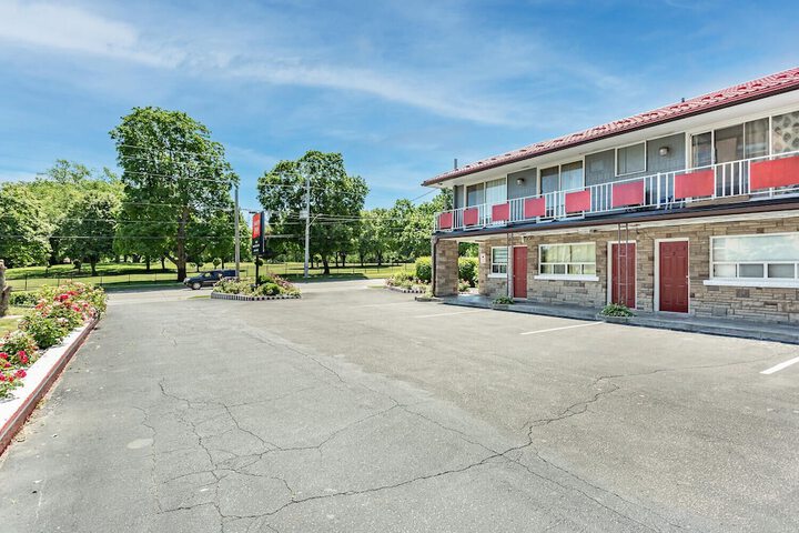 Hotel 5 of 60