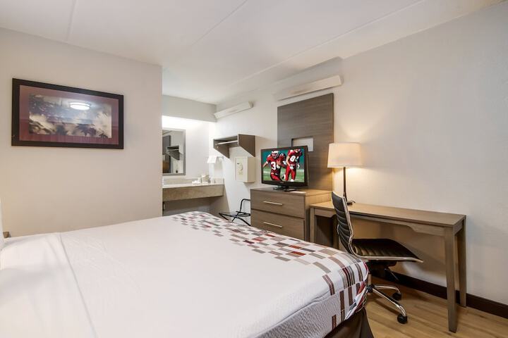 Room 16 of 37