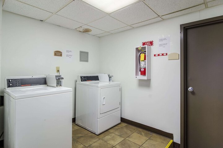 Comfort Inn & Suites Pittsburgh Fox Chapel