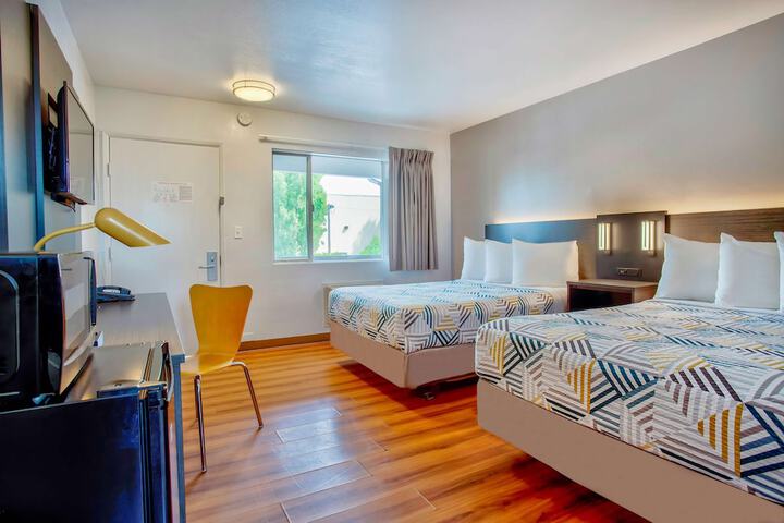 Room 15 of 25