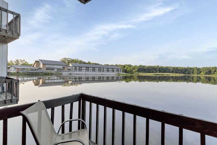 Waterbird Lakeside Inn