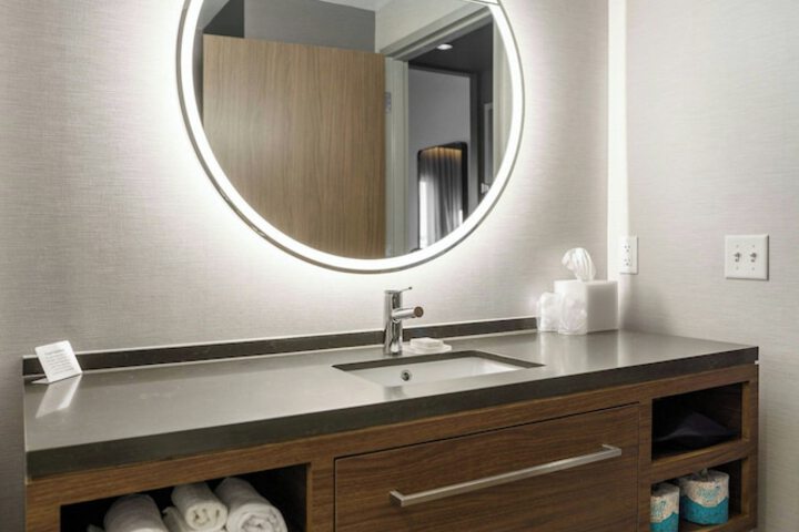 Courtyard by Marriott Indianapolis Fishers