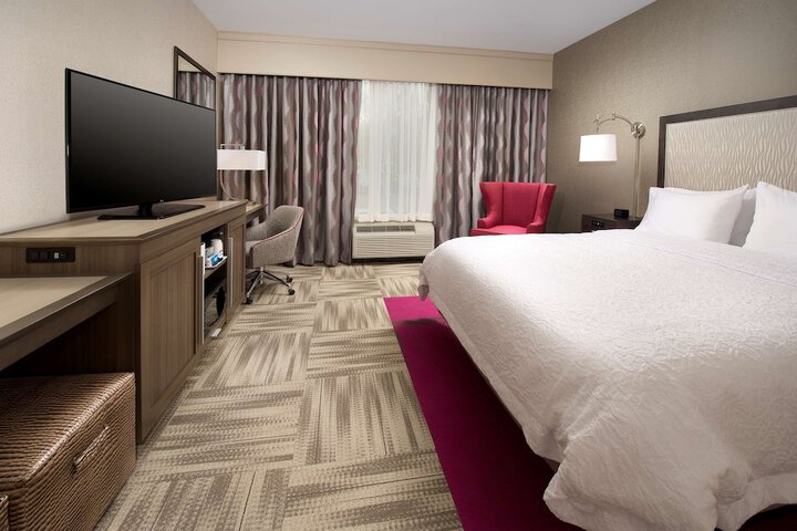 Hampton Inn Louisville East / Hurstbourne