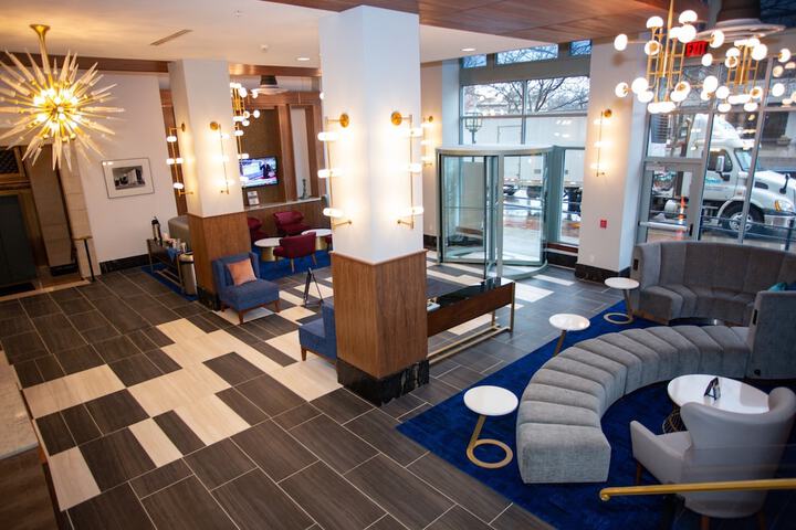 BLU-Tique Akron, a Tribute Portfolio Hotel