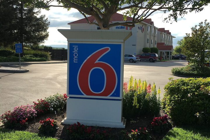 Motel 6 Dixon CA