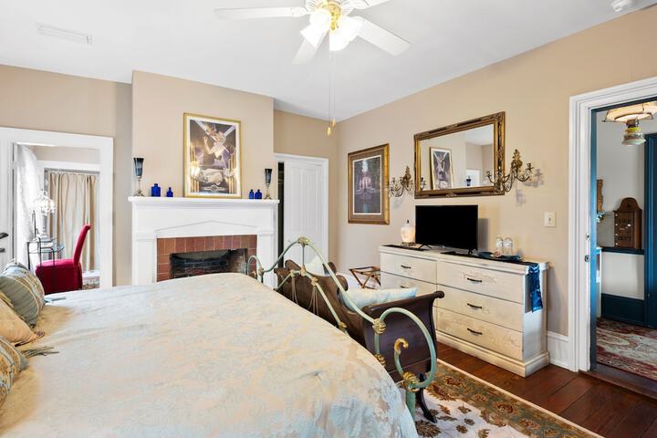 Room 42 of 56