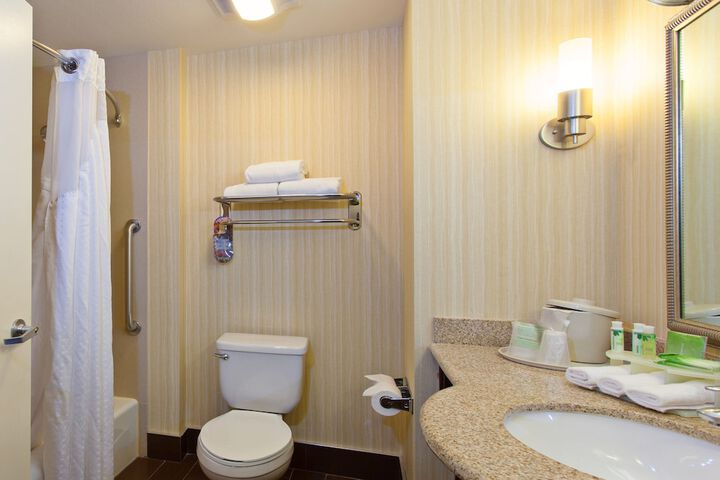 Holiday Inn Express & Suites Midland Loop 250 by IHG