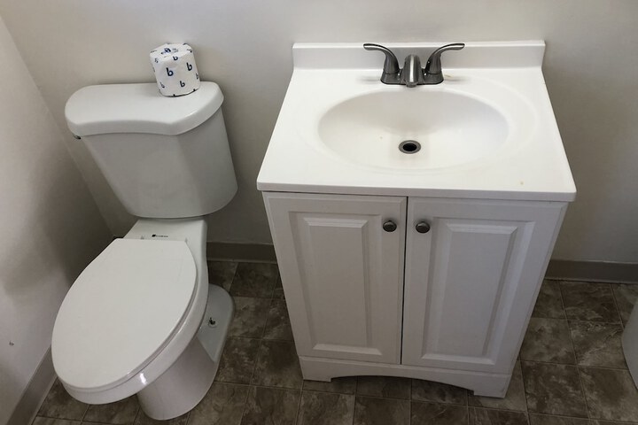 Room 4 of 12
