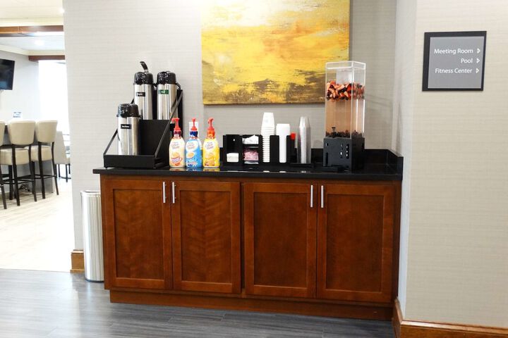 Breakfast/Coffee Service 37 of 46