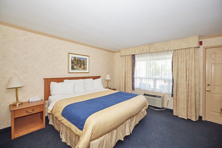 Room 18 of 37