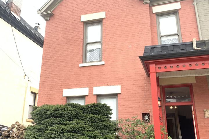 Towle House 1006