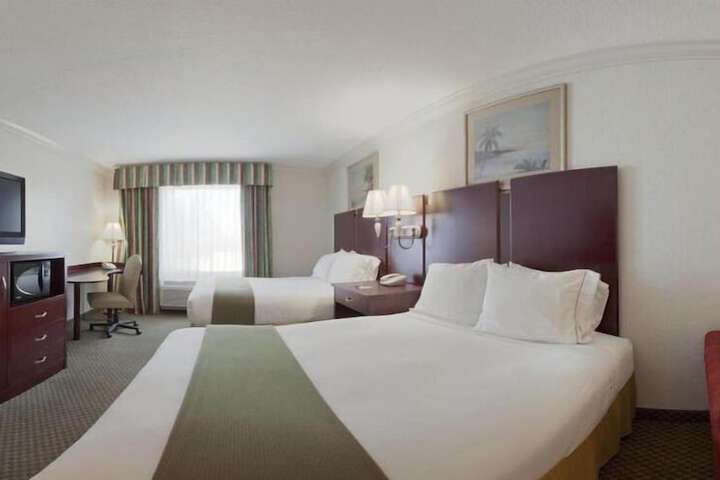 Room 16 of 37