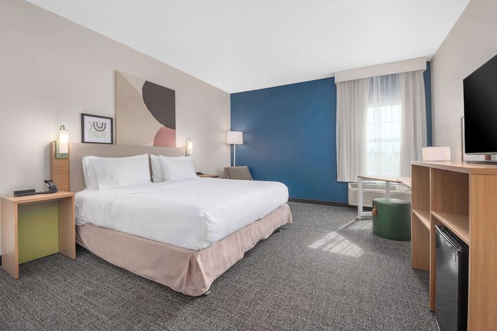 Room 43 of 59