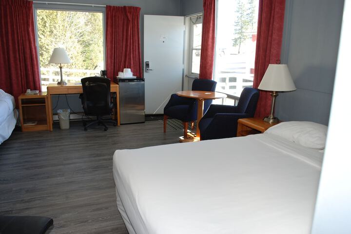 Room 6 of 34