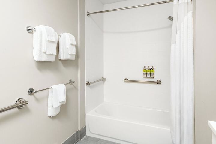 Holiday Inn Express & Suites Sanford- Lake Mary by IHG