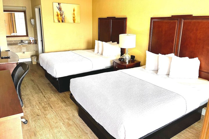 Room 14 of 28