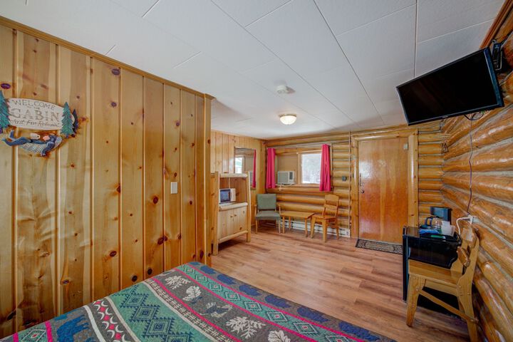 Sportsmans Lodge