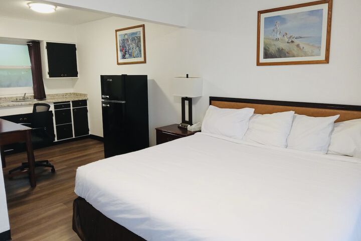 Blue Coast Inn and Suites