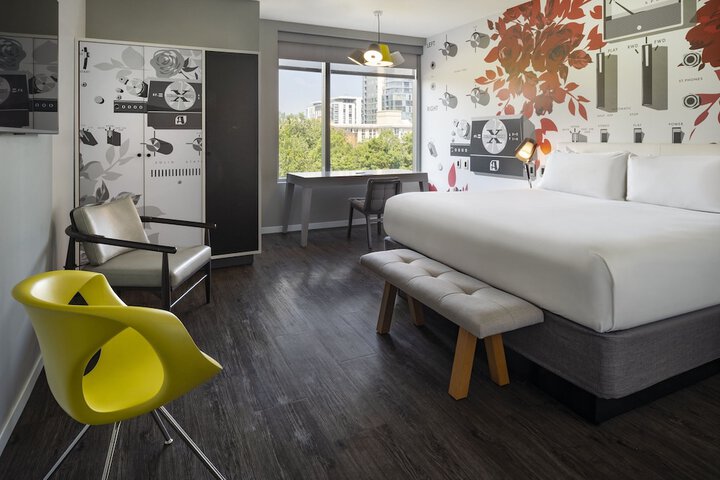 Room 41 of 75