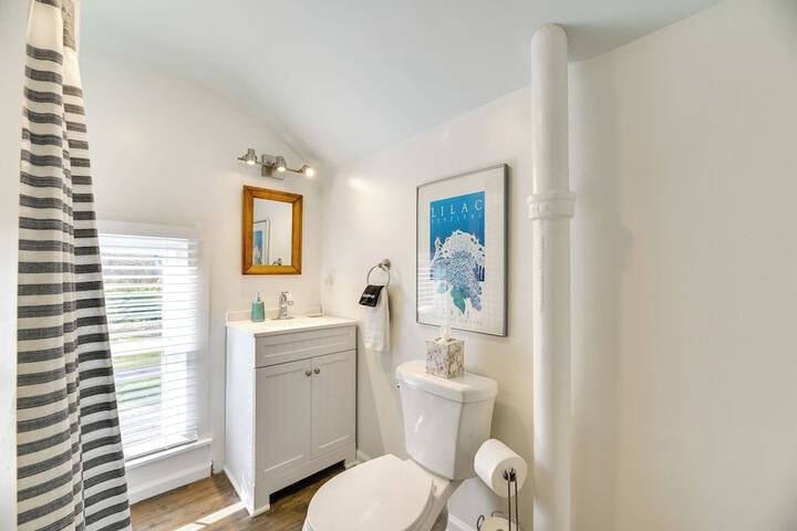 Spacious Naples Vacation Rental w / Private Hot Tub