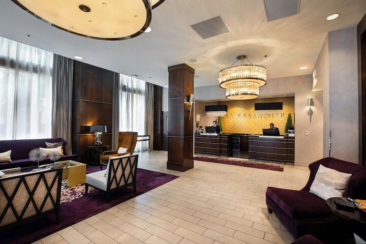 Ambassador Hotel Wichita Autograph Collection