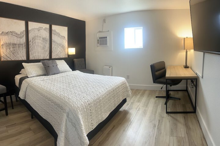 Room 44 of 68