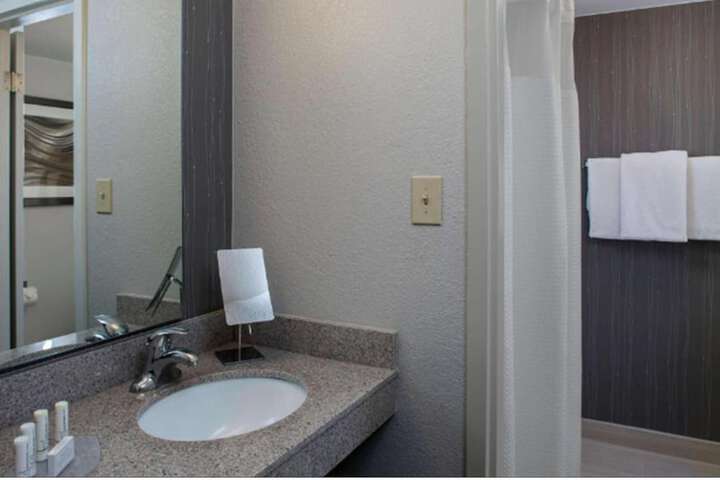 Room 14 of 30