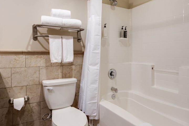 Ayres Hotel & Spa Mission Viejo – Lake Forest