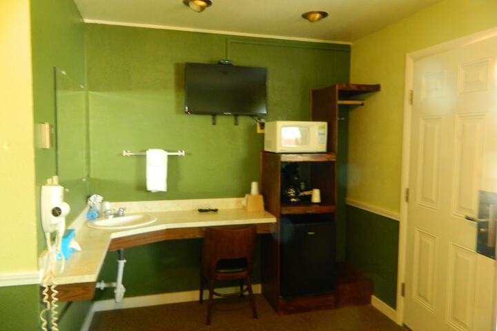 Room 35 of 89