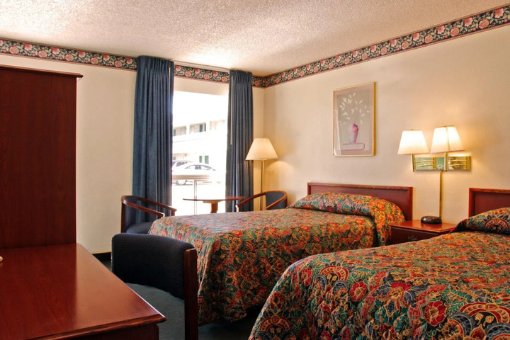 SIESTA MOTEL