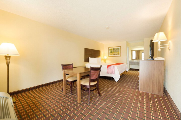 Room 40 of 48