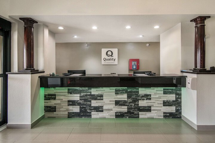 Hotel Interior 8 of 28