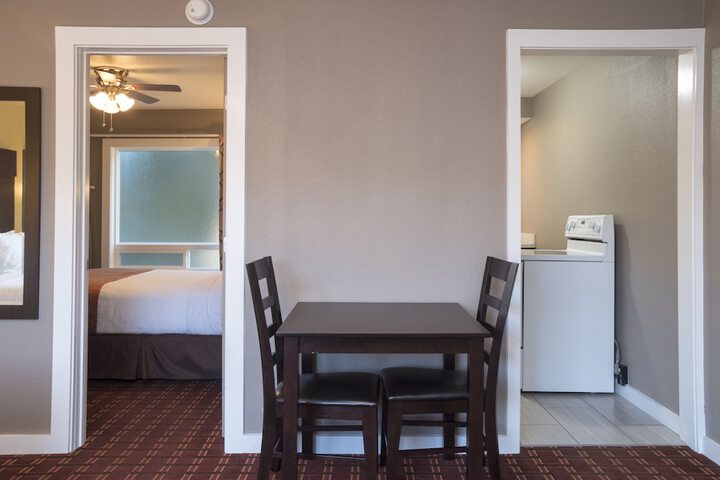Room 51 of 105
