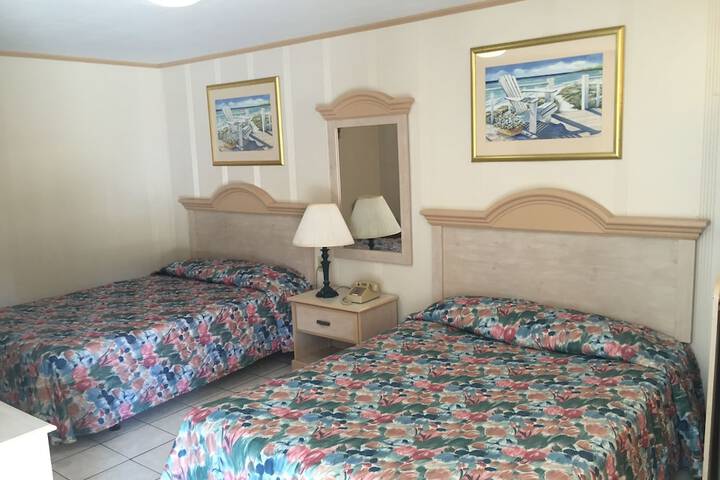 Room 8 of 20