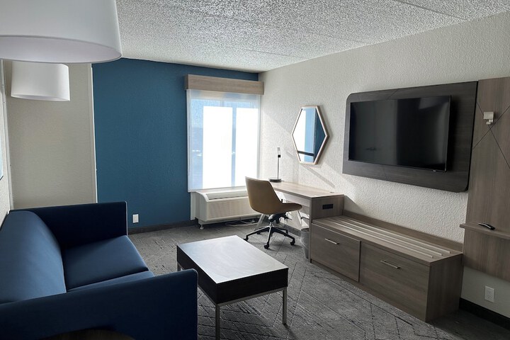 Room 16 of 45