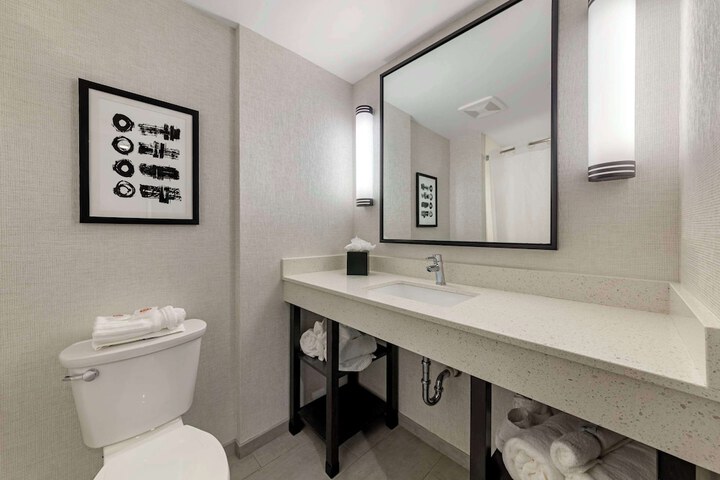 Comfort Inn & Suites Miami International Airport