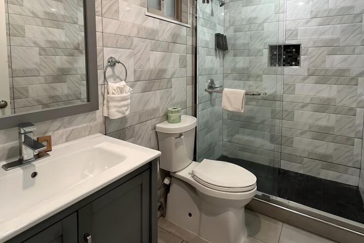 Room 12 of 30
