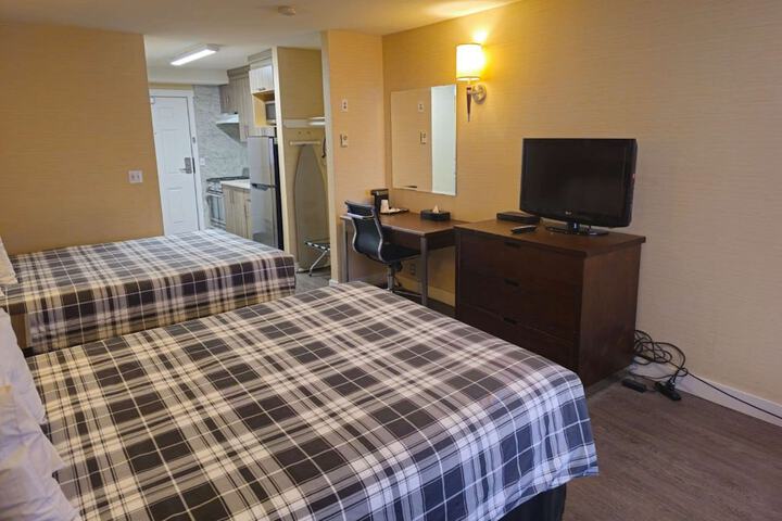 Room 32 of 47