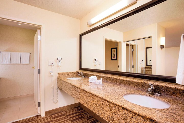 Courtyard by Marriott North Seattle / Lynnwood