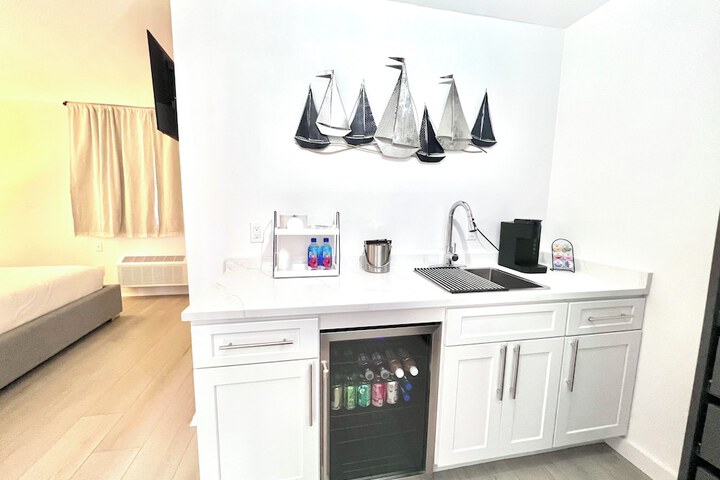 Wainscott Woods Retreat