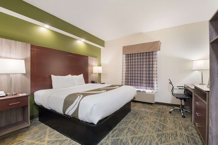 Room 8 of 25