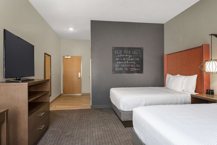 Room 22 of 35
