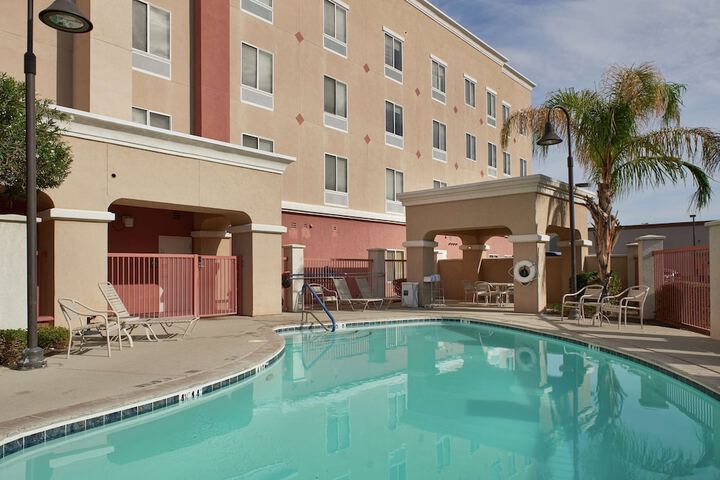 Pool 4 of 25